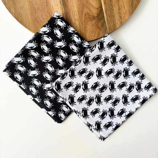 Black and White Maryland Crab Patterned Waffle Kitchen Dish Cloths