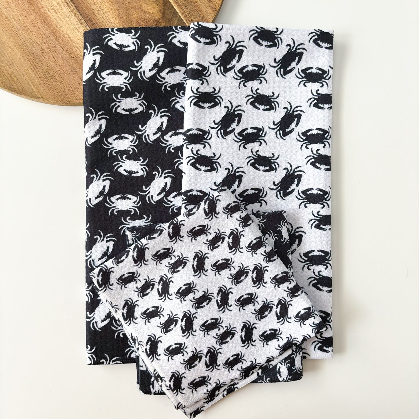 Black and White Crab Kitchen Towel Gift Set